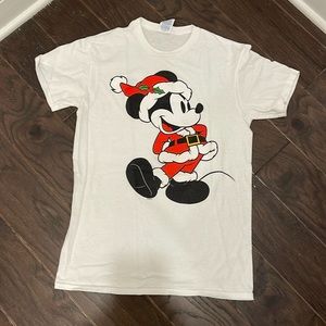 Mickey Santa tee sz small